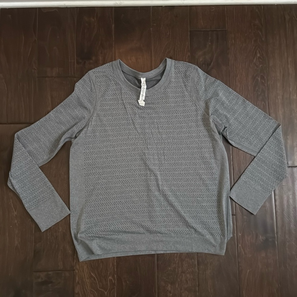 Lululemon long sleeve gray shirt